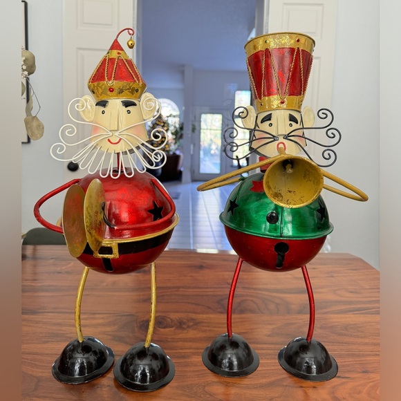 18” Metal Folk Art Santa and Nutcracker Christmas Band Decor，Card Holder